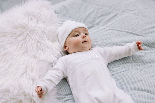 Emile et Rose Heath Unisex Baby White Cotton Babygrow & Hat Set