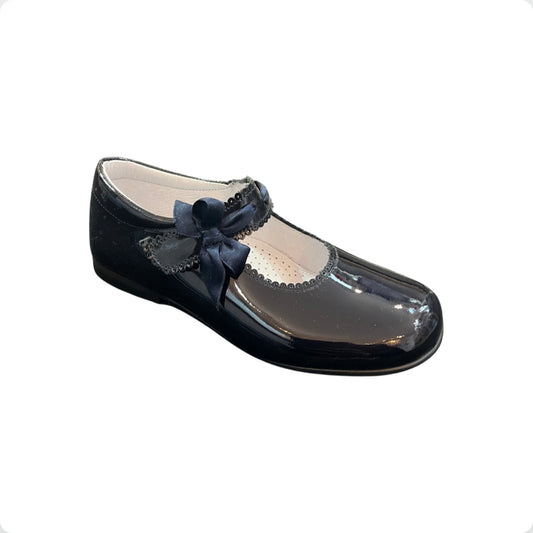Girls Navy Patent Mary Jane shoes