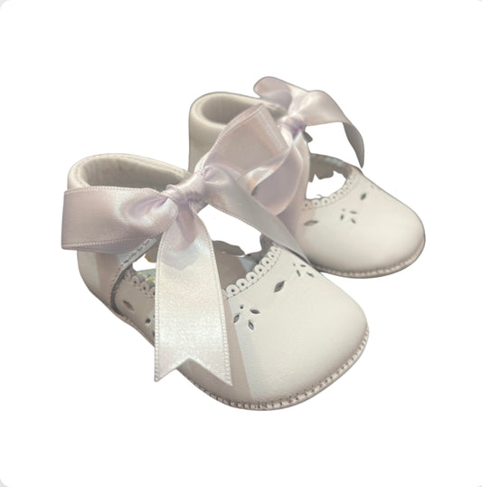 Pretty Originals Baby Girl White Bow Pram Shoes
